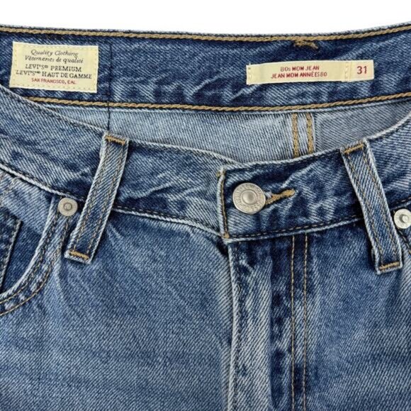 LEVI'S Premium 80s Mom Jean Women's Size 31 So Next Year Medium Wash - Picture 3 of 8